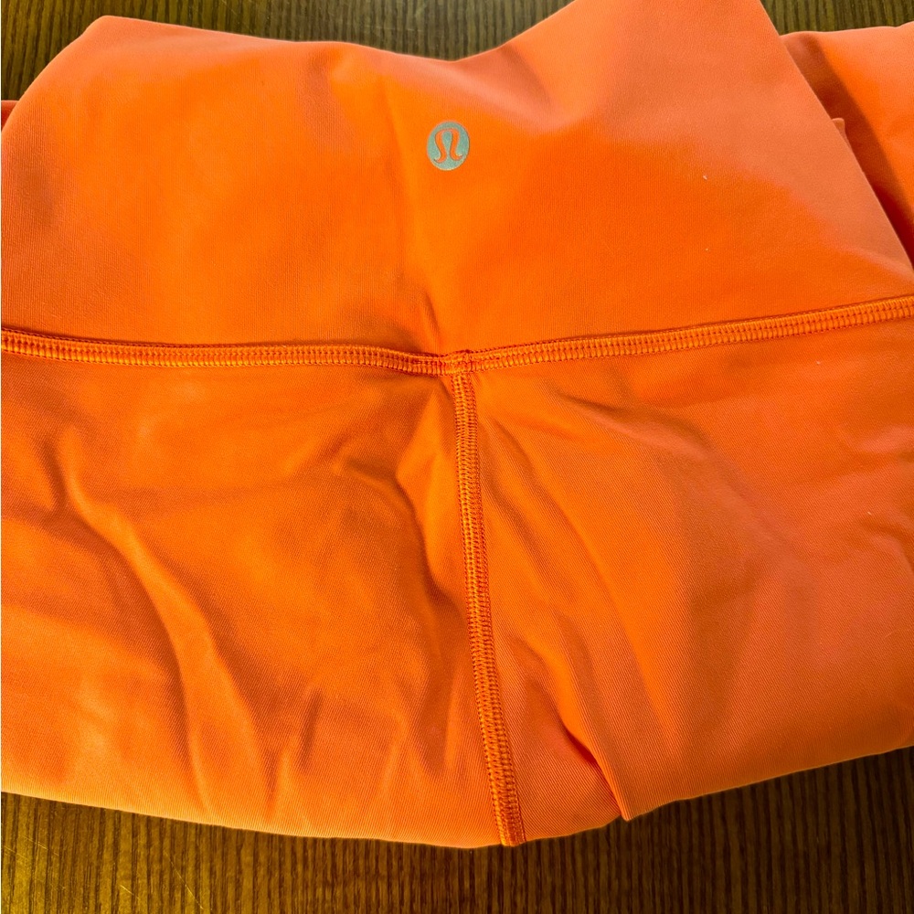 Lululemon leggings in the wunder under train style 25inch inseam